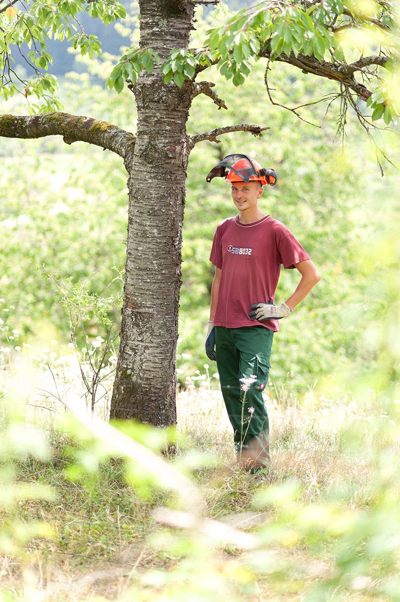 Portrait des Baum und Gartenpfleger Jonathan Heusel
